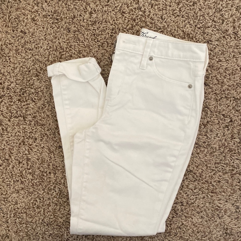 White skinny jeans